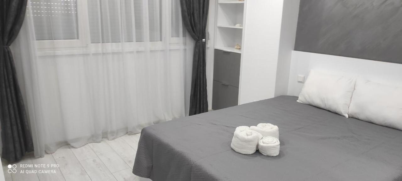 Apartment Krisiya In Бургас Екстериор снимка